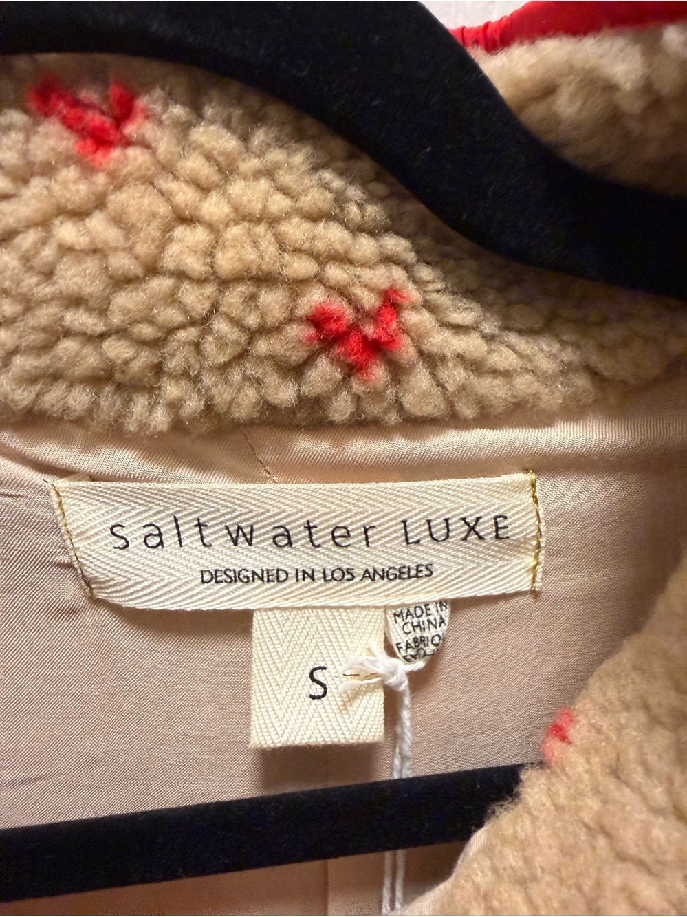 Saltwater Luxe Tan Teddy Fleece Pullover sweater in Red love Print Size S NWT - Picture 4 of 5